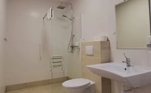 Hotel 04 maxi lazienka